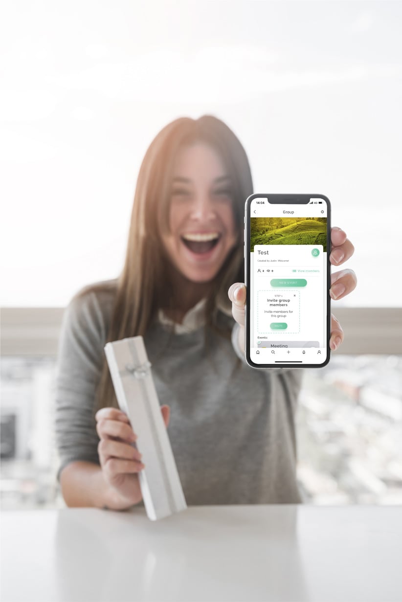 Whooby app woman showing event screen